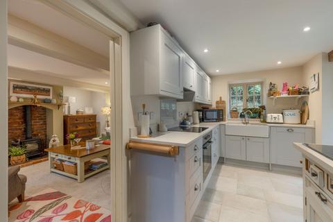 undefined, Charming Country Cottage in Sedgeford