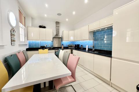 4 bedroom end of terrace house to rent, Liverpool Lawn, Ramsgate, Kent, CT11