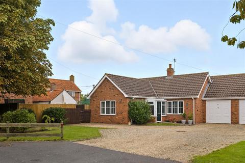 2 bedroom detached bungalow for sale, Church View, Harleston IP20