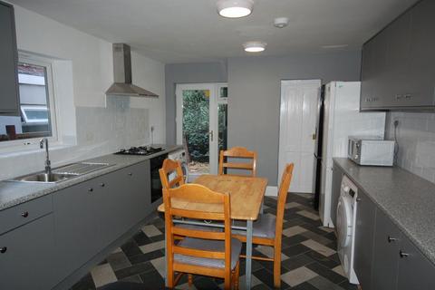 6 bedroom house to rent, 20 Harrow Road, B29 7DN