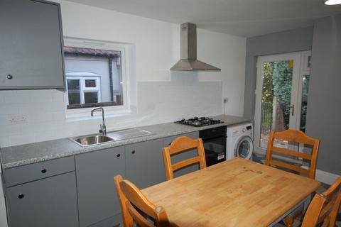 6 bedroom house to rent, 20 Harrow Road, B29 7DN