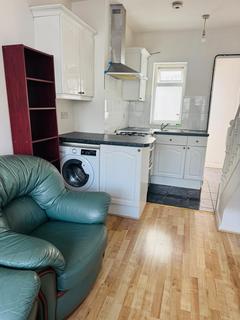 1 bedroom flat to rent, The Croft, Wembley HA0