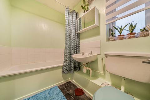 194 Oval Road, Croydon, CR0 6BP