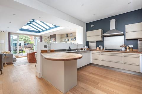 5 bedroom terraced house for sale, Calbourne Road, London, SW12