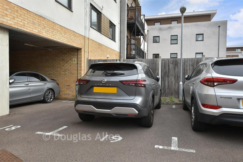 Driveway/Parking