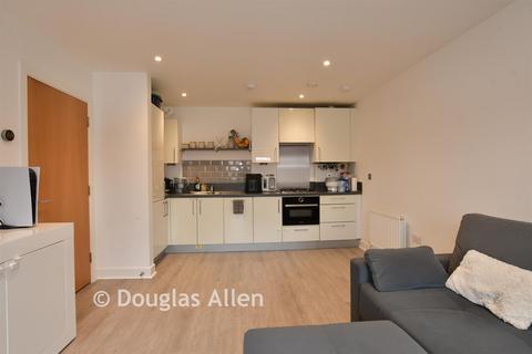 undefined, Autumn Court, Romford RM7