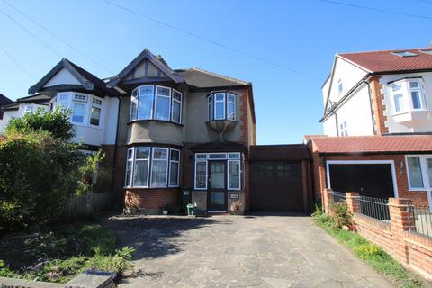 3 bedroom semi-detached house for sale, Maple Avenue, Upminster RM14