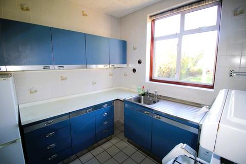 3 bedroom semi-detached house for sale, Maple Avenue, Upminster RM14