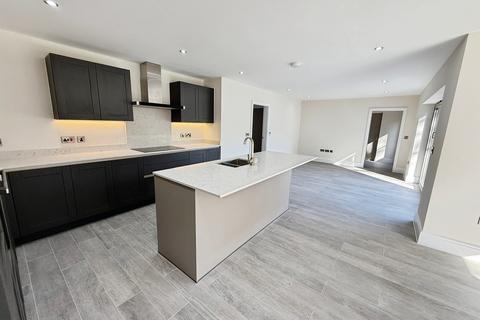 5 bedroom detached house for sale, Donnerville Gardens, Telford TF5
