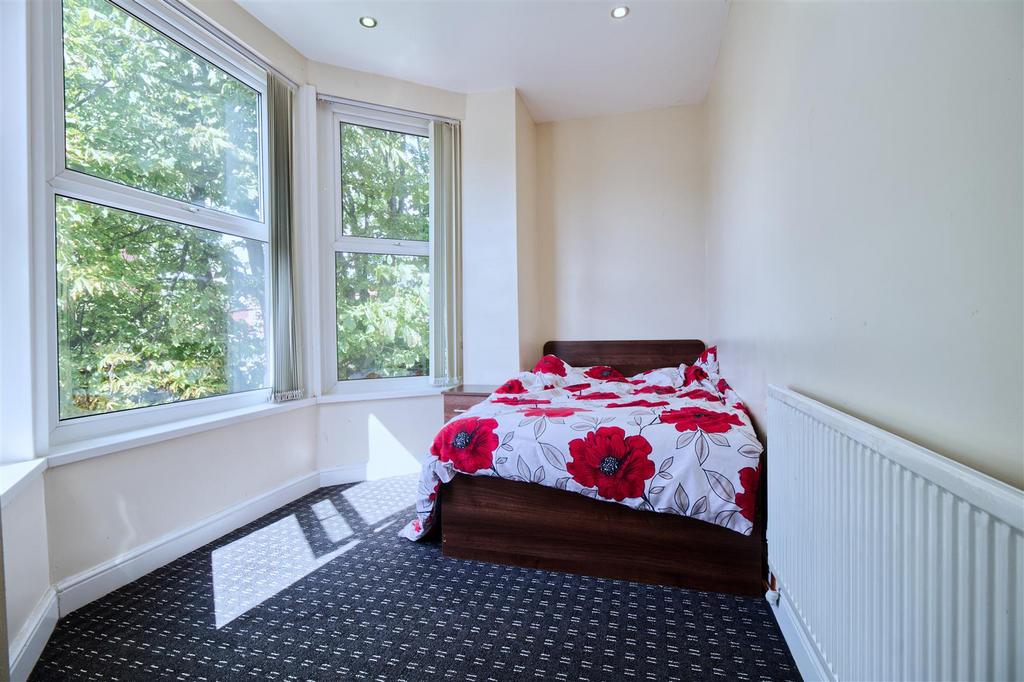 236 KL-Bedroom 9.jpg