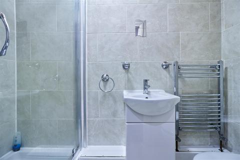 10 bedroom house to rent, Kirkstall Lane, Headingley, Leeds