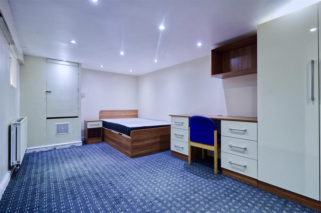 236 KL-Bedroom 4.jpg