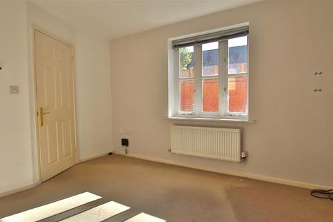 3 bedroom end of terrace house to rent, Redwing Walk Walton Cardiff, Tewkesbury