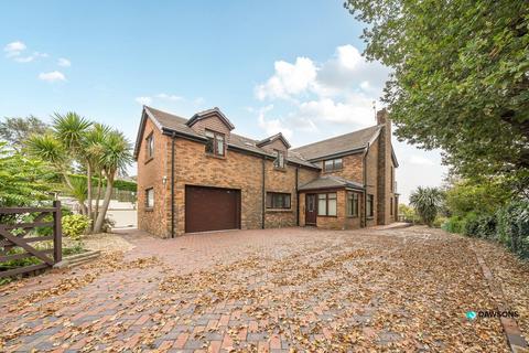 4 bedroom detached house for sale, Llys Y Coed, Pembrey, Burry Port