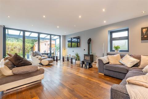 4 bedroom detached house for sale, Priory Lane, Preston PR1