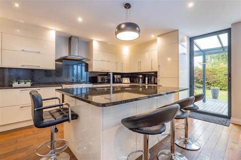 4 bedroom detached house for sale, Priory Lane, Preston PR1