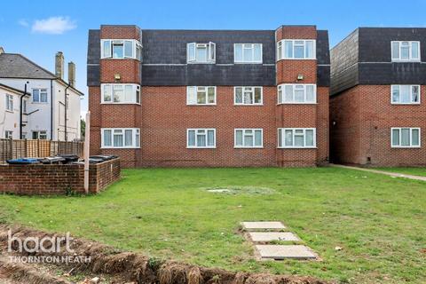 1 bedroom flat for sale, Bensham Manor Road, Thornton Heath