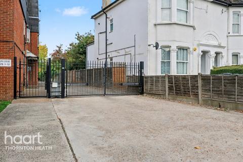1 bedroom flat for sale, Bensham Manor Road, Thornton Heath
