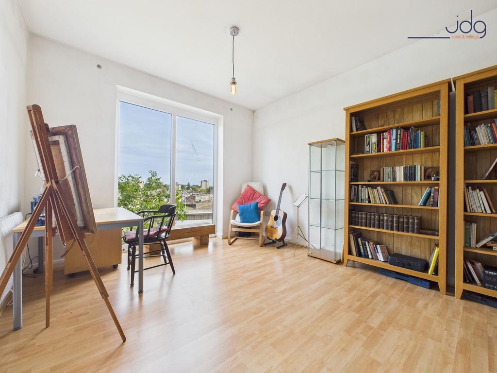 Mezzanine level for bedroom or home office