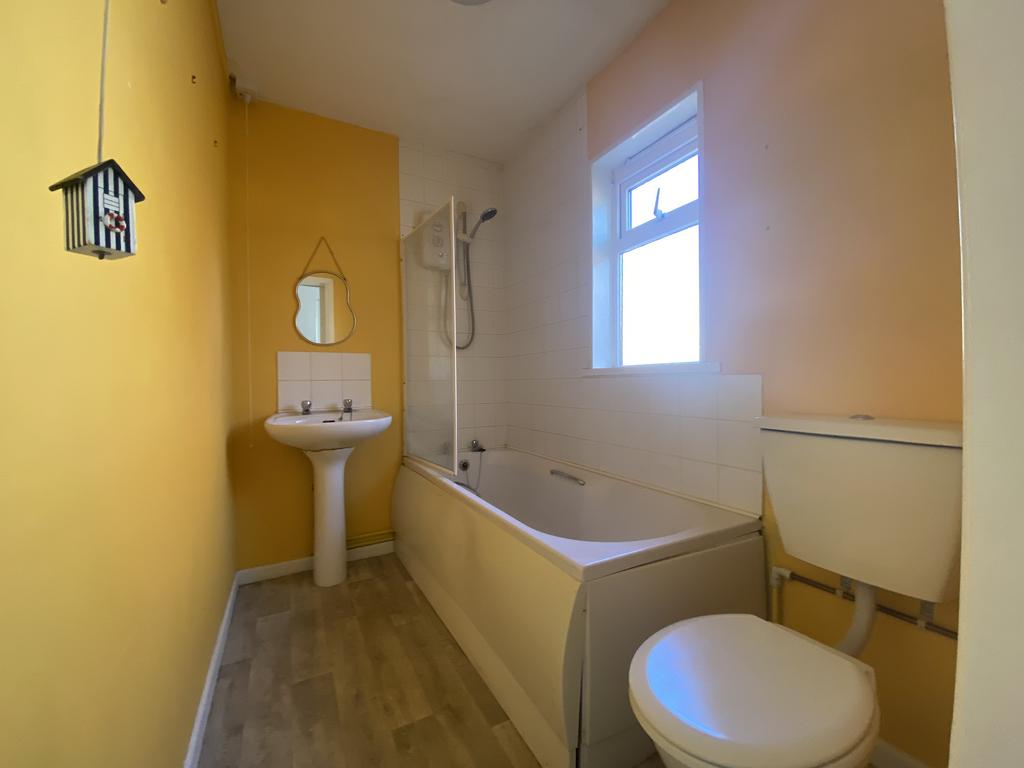 Carisbrooke bathroom