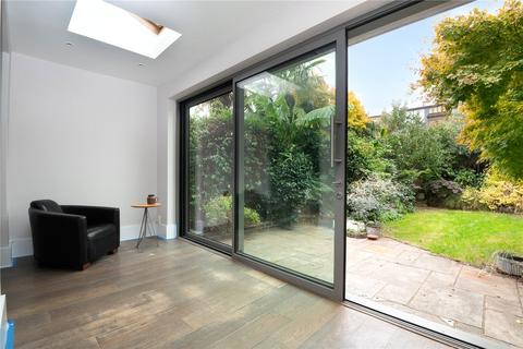 undefined, Saville Road, Twickenham