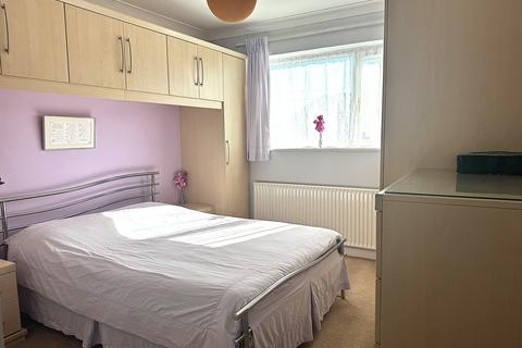 12 Charlbury Avenue, Stanmore, HA7 4TS