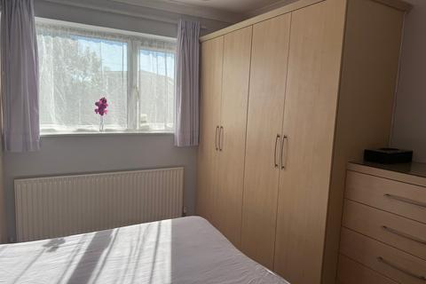 12 Charlbury Avenue, Stanmore, HA7 4TS