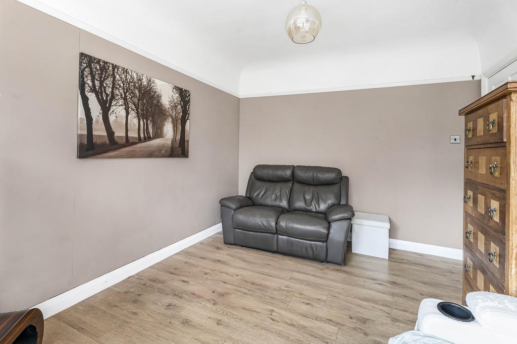 Reception/Bedroom