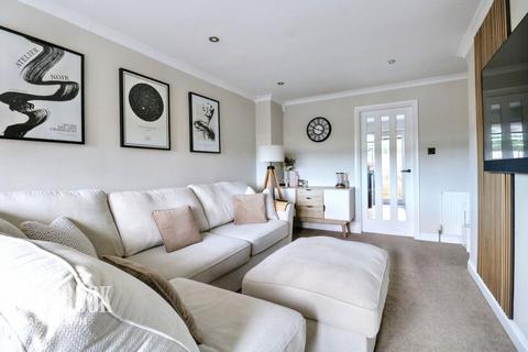 18 Eagleton Drive, High Green, Sheffield, S35 4DS