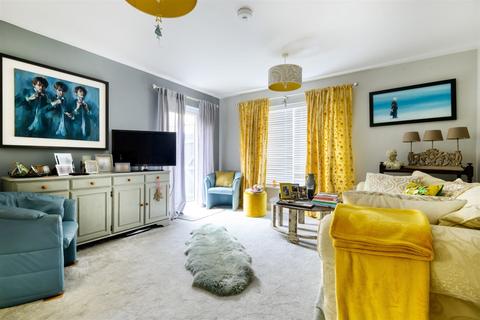 undefined, Queen Street, Jubilee Court, RH13