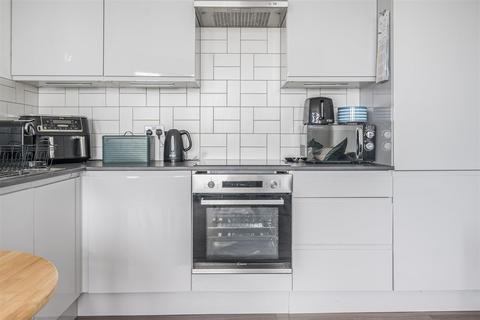 2 bedroom flat for sale, Sea Road, Westgate-On-Sea