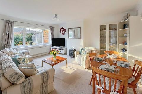 2 bedroom bungalow for sale, Russells Close, East Preston, Littlehampton, West Sussex