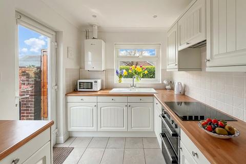 2 bedroom bungalow for sale, Russells Close, East Preston, Littlehampton, West Sussex