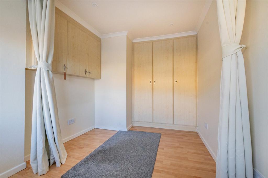 4th Bedroom / Study