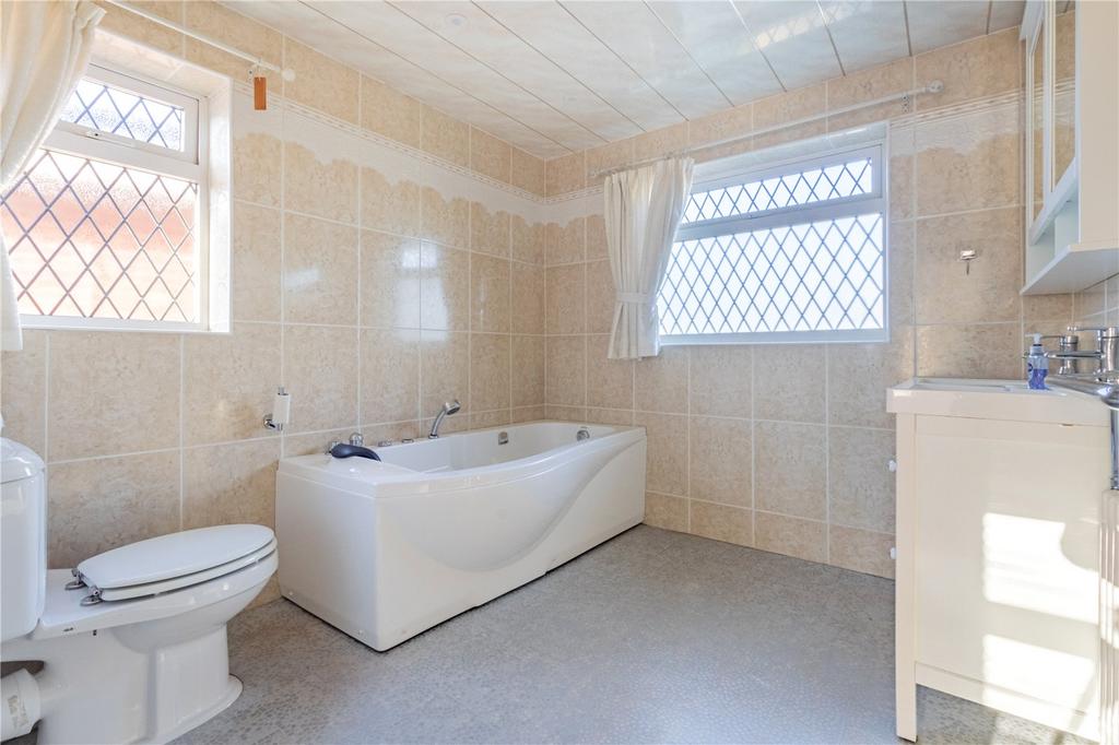 Main Bathroom