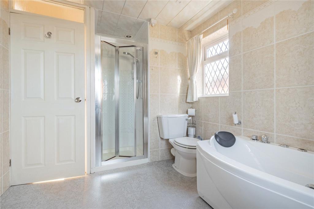 Main Bathroom