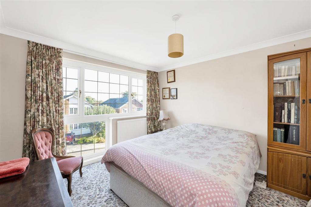 26-aldwickbury-crescent-18.jpg