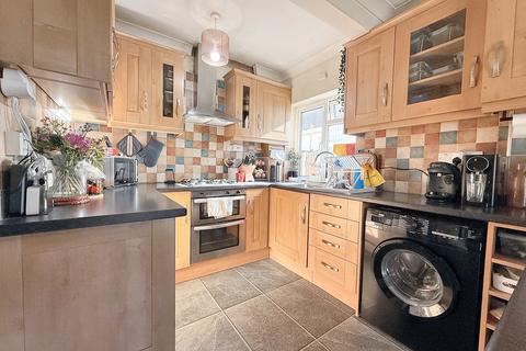 3 bedroom semi-detached bungalow for sale, Ridgeway, Rayleigh, Essex