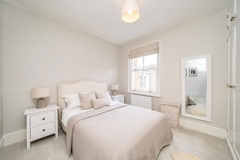 undefined, Bedford Hill, London SW12