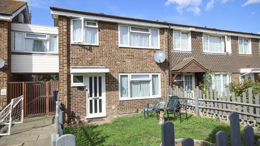 4 bed end terrace for sale, Thorn Walk, Sittingbo