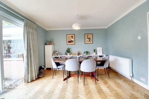 3 bedroom end of terrace house for sale, Cromer Place, Orpington