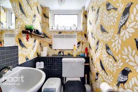 3 bedroom end of terrace house for sale, Cromer Place, Orpington