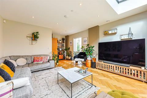 4 bedroom townhouse for sale, Hoy Close, Colindale Gardens, Colindale, NW9