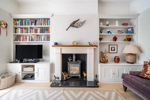2 bedroom maisonette for sale, Lavington Road, London