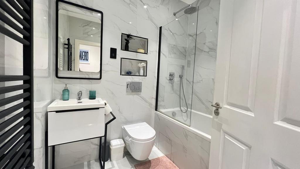 Apartment in London - More