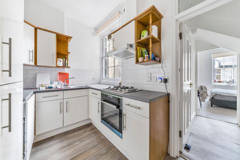 2 bedroom flat to rent, The Cut, London, SE1