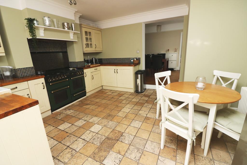 Kitchen Right
