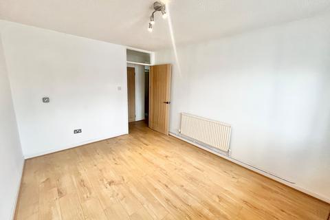 1 bedroom apartment to rent, Ferrara Quay