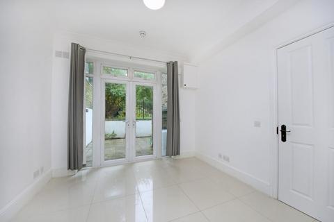 undefined, Grange Road, London