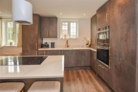 3 bedroom apartment for sale, Vaughan Williams Way, Warley, Brentwood